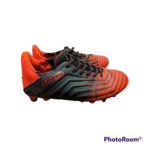 Bravia Soccer Cleats
